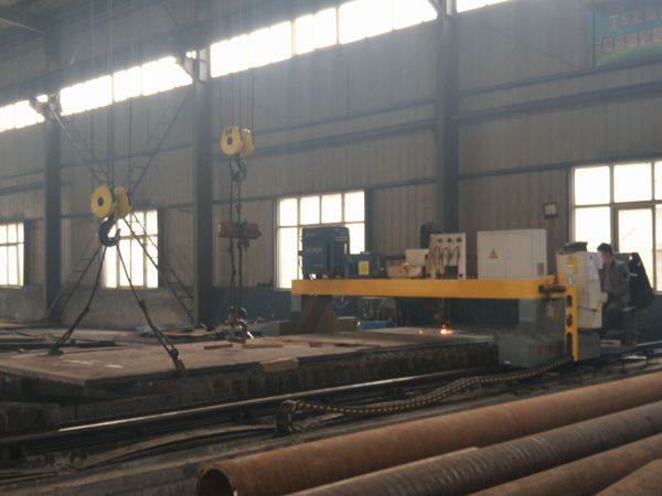 機加工車間 數(shù)控切割機